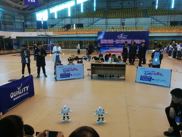 黑龙江农业工程职业学院在黑龙江省第一届大学生机器人运动大会上喜获单人舞和双人舞双项冠军